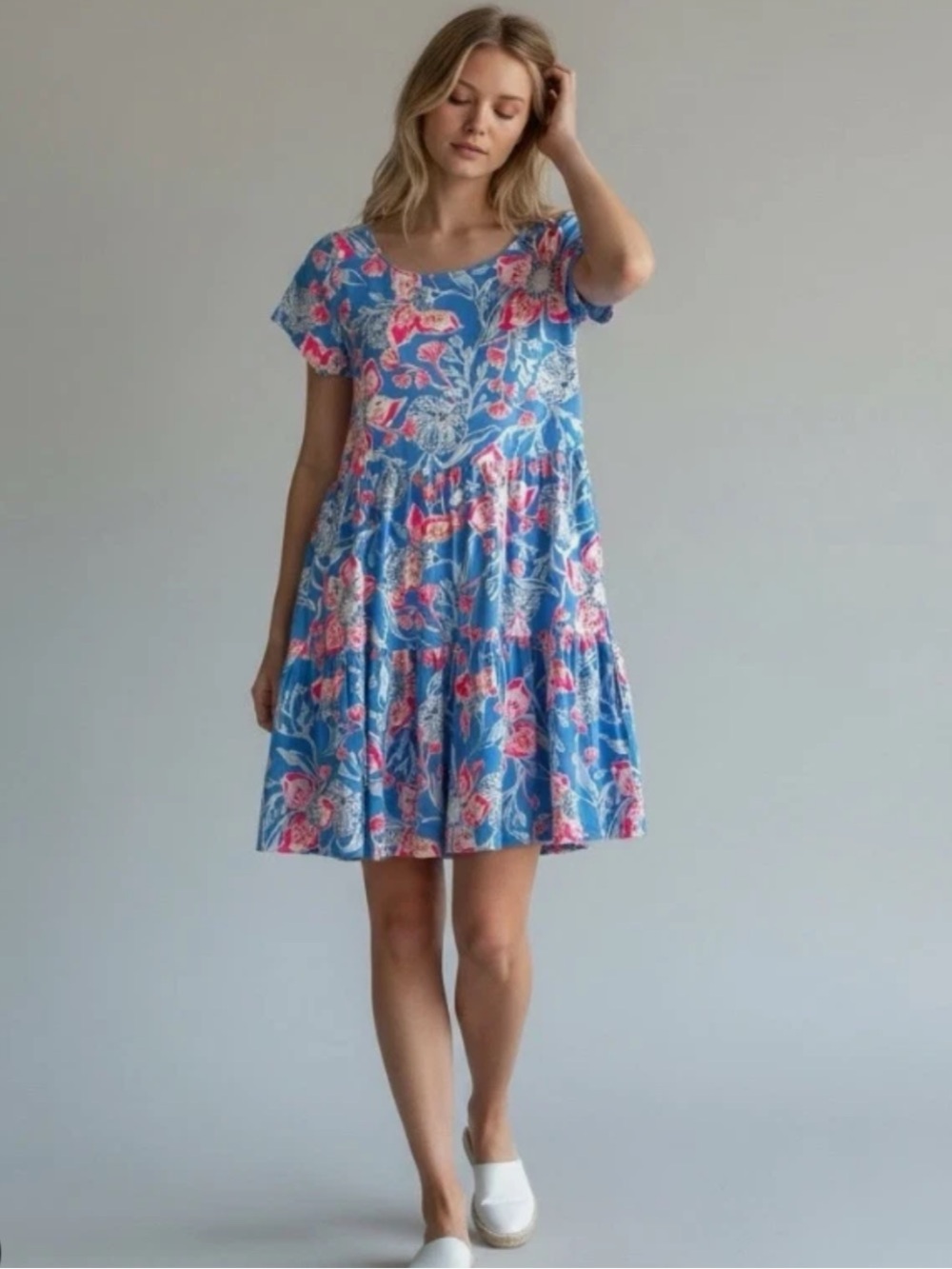 NWT Blue Floral Short Sleeve Tiered Dress
